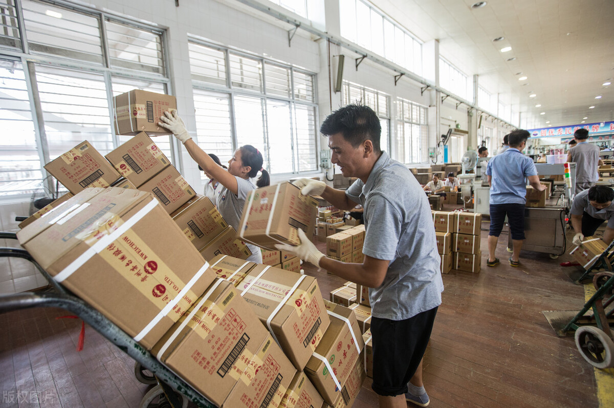 茅台价格猛涨！回收价和市场价大涨，触底反弹要提价了？