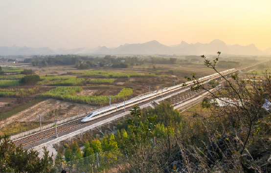 打开“回家”的路，京台高铁横穿海峡直通台湾，它到底有多难修？