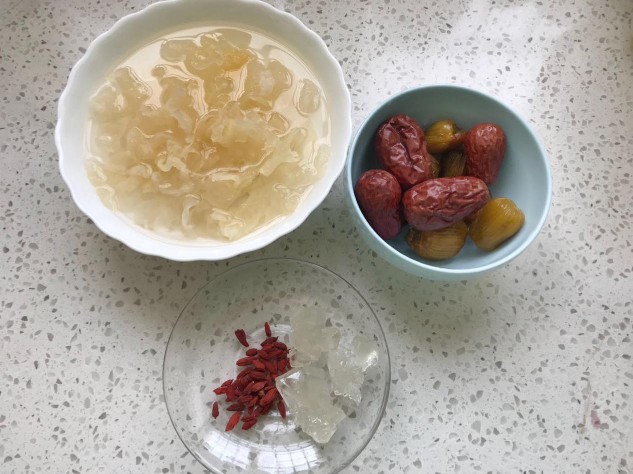 銀耳紅棗湯,銀耳紅棗湯什么功效