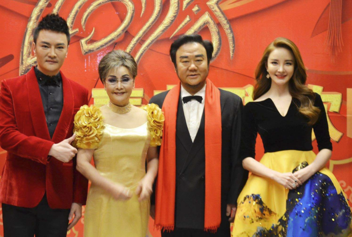 隐婚3年流产2次，遭丈夫家暴出轨，今患抑郁疑服药自杀昏迷20分钟