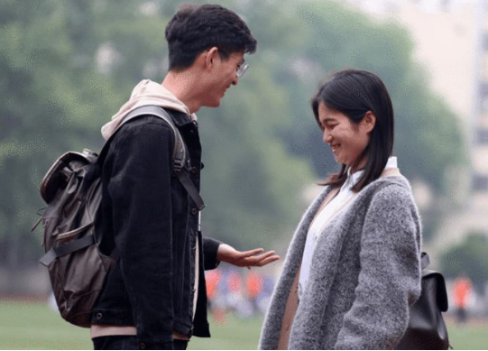 为啥女大学生存在怀孕现象？学姐道出其中原因，新生要引以为戒