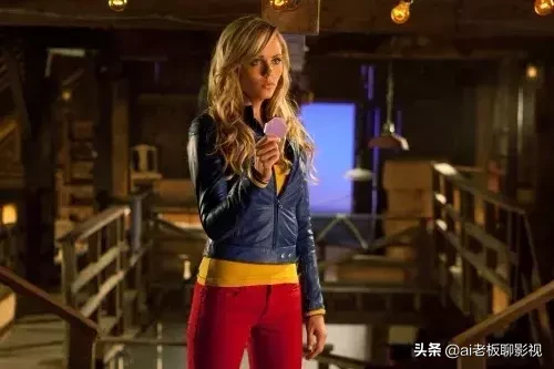 汤姆拒绝以超人的身份回归CW《超女》，《间谍阿奇》于5月29日播出。