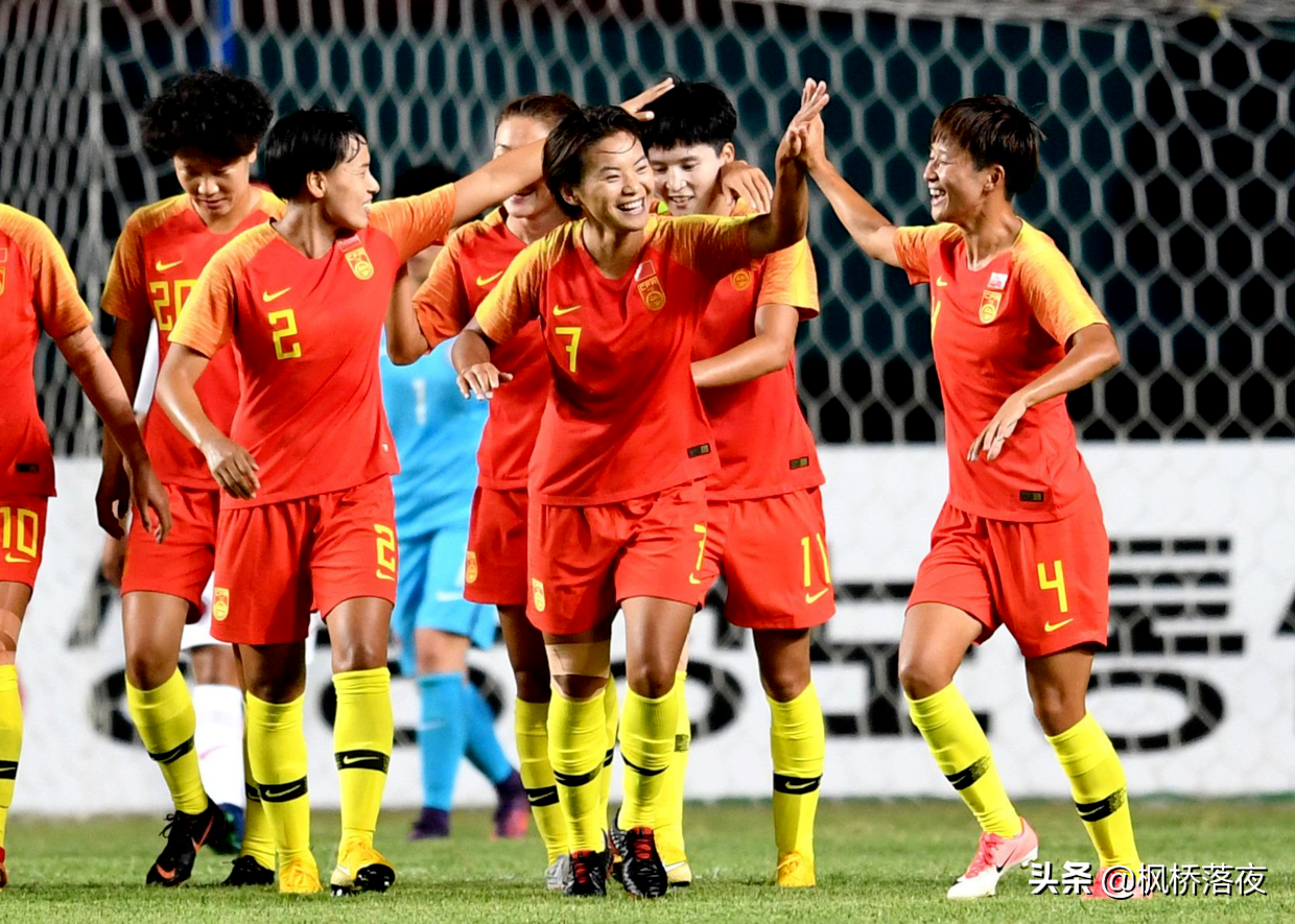 王霜为什么没踢世界杯(王霜终于道出回国真正原因！国家队踢不好留洋没意义，曾不想踢球)