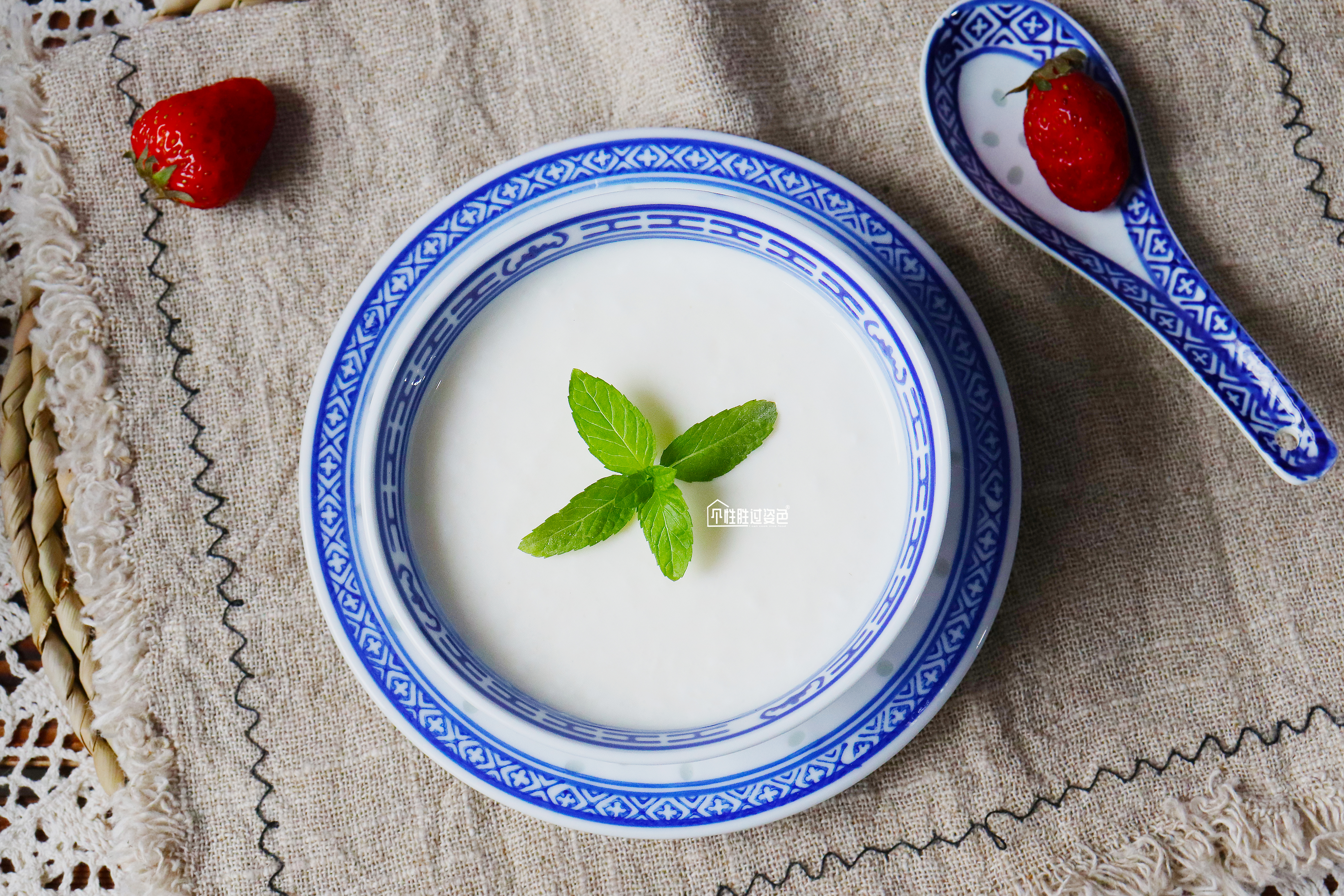 教你自己在家做酸奶，不用酸奶机，不用菌粉，酸甜浓稠滋味足