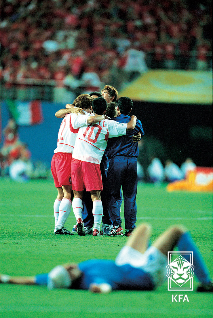 2001年韩国世界杯（「连载」时光机中的老照片，那些关于韩国足球曾经的记忆③）