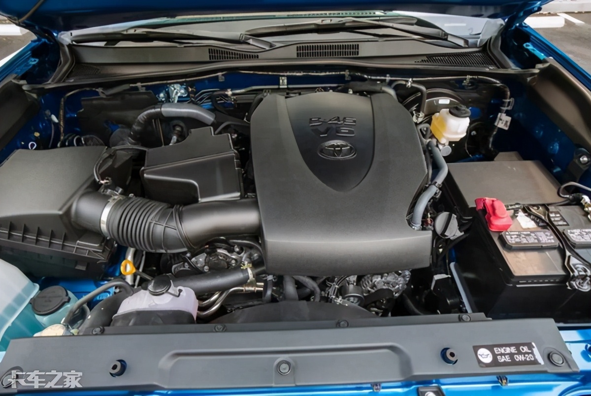 丰田第3代塔科马皮卡来了，在美国已经卖疯，只要17.2万