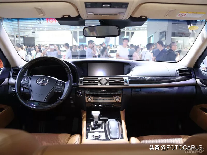 雷克萨斯LS600hL V8实拍,它才是雷车最旗舰版,当年售价207万起