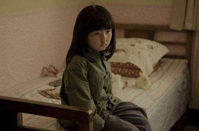 童星张子枫艺考现场照曝光！在老家河南考试，网友：看来是个学霸