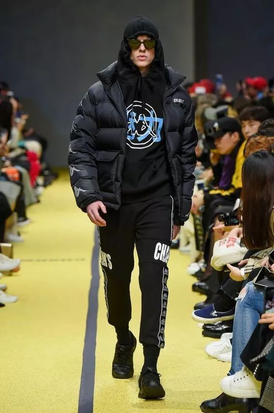 男装裤子叠法陈列图片(时尚达人的叠穿大法) - 赤虎壹号