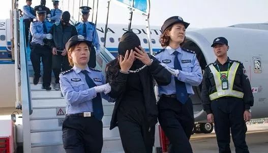 7天10万中国人撤离柬埔寨？怎么回事？