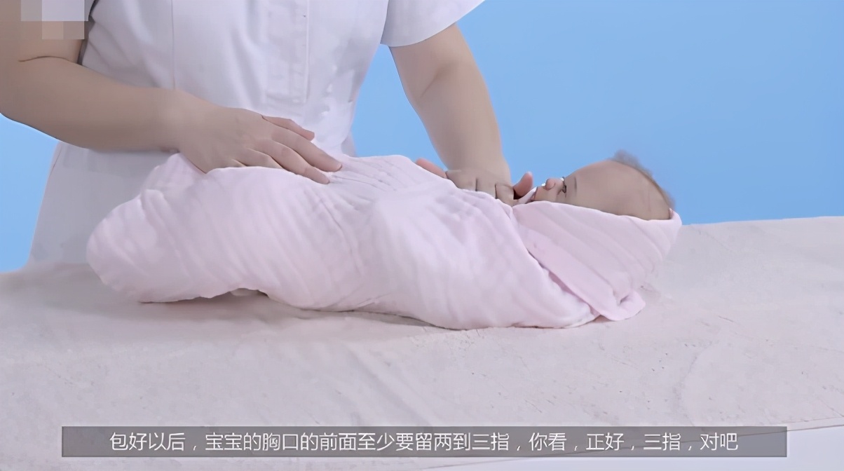 包宝宝(医生手把手教你“包”孩子，包被一裹就不哭，新手妈妈赶快收藏)