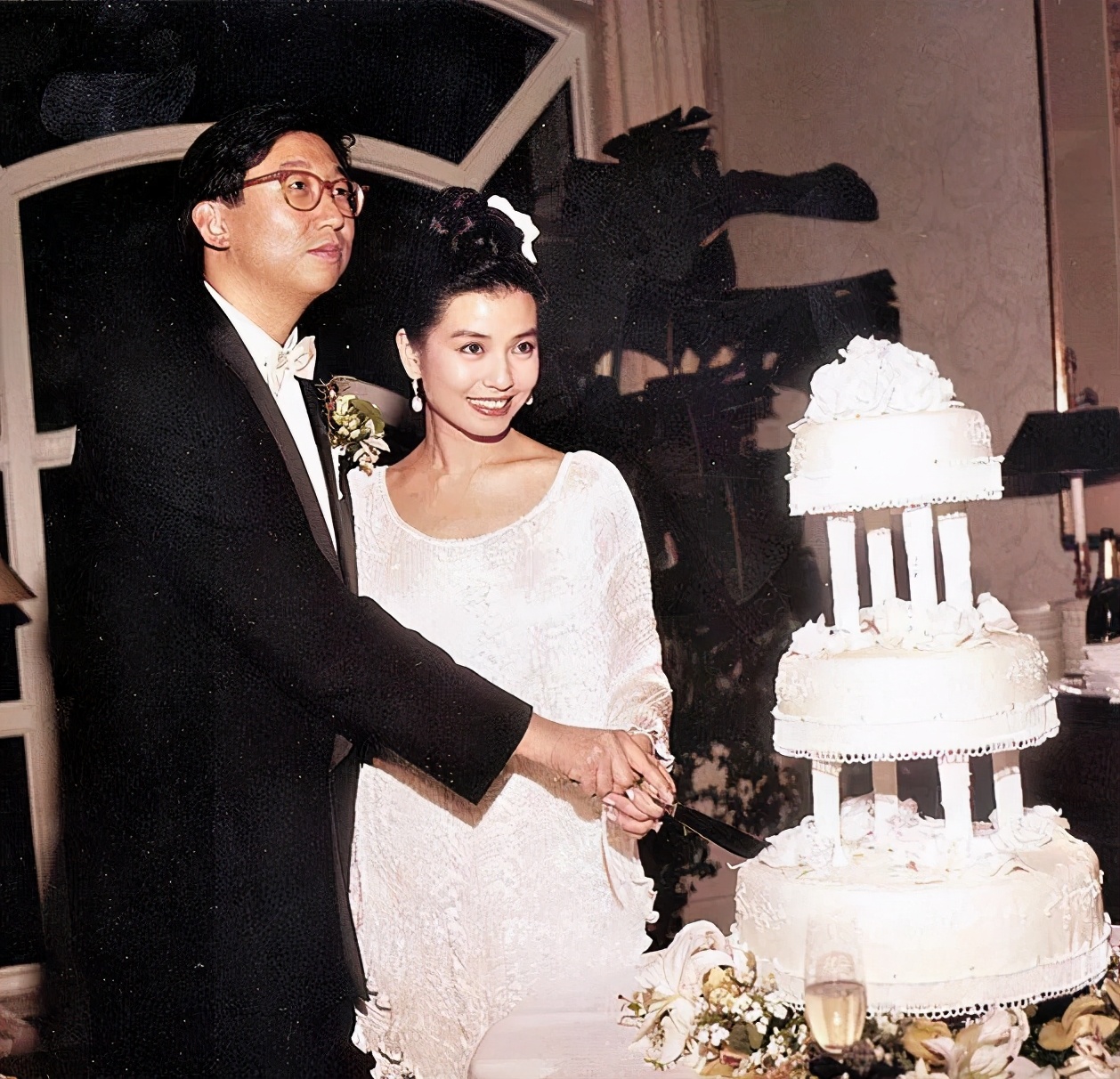 情史干净的10位女星，各有各的浪漫，有人已与丈夫相爱38年