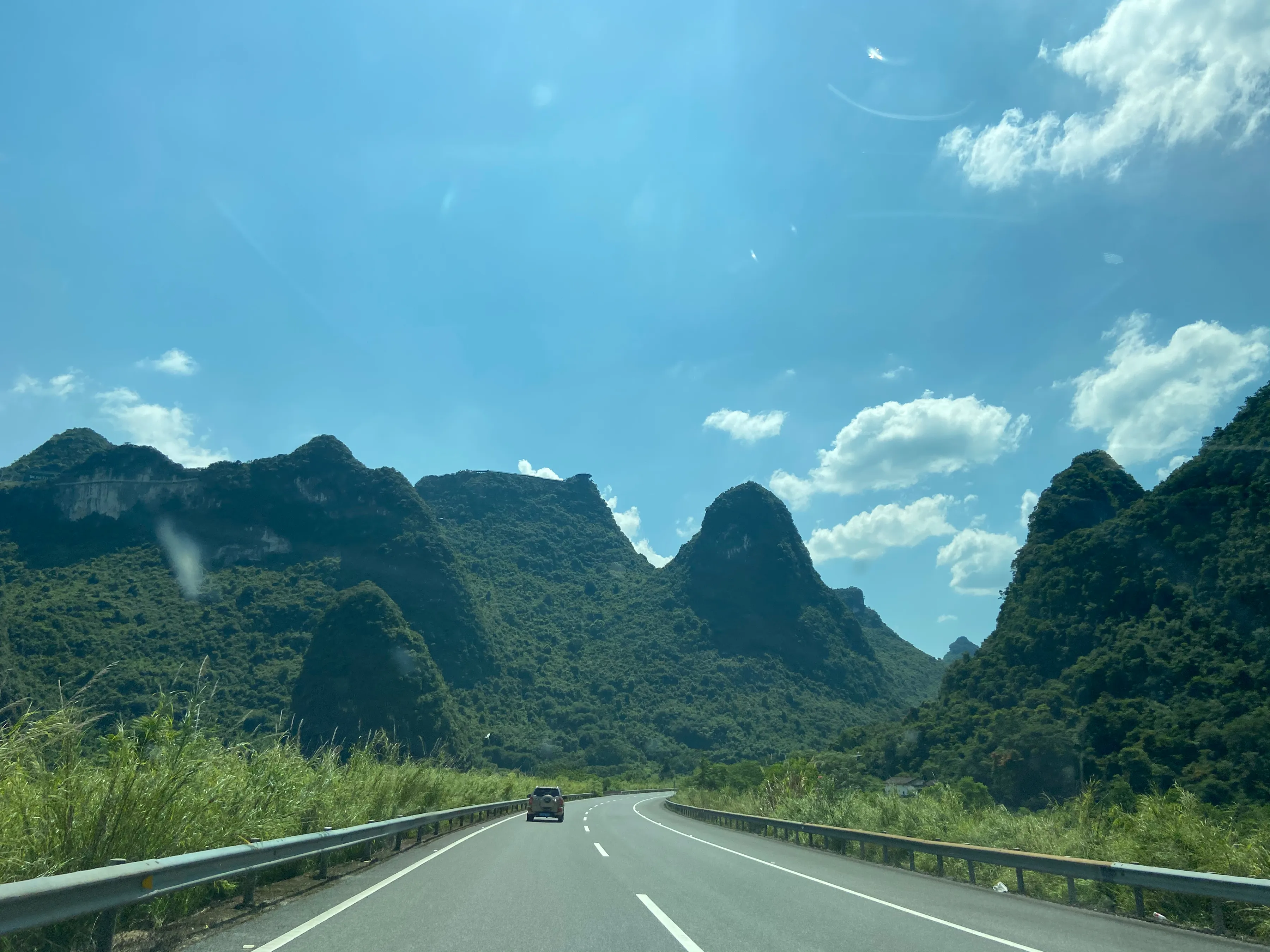 深圳去九寨沟旅游(深圳自驾九寨沟8日游（深-重庆-成都-都江堰-乐山-九寨沟-返深）)