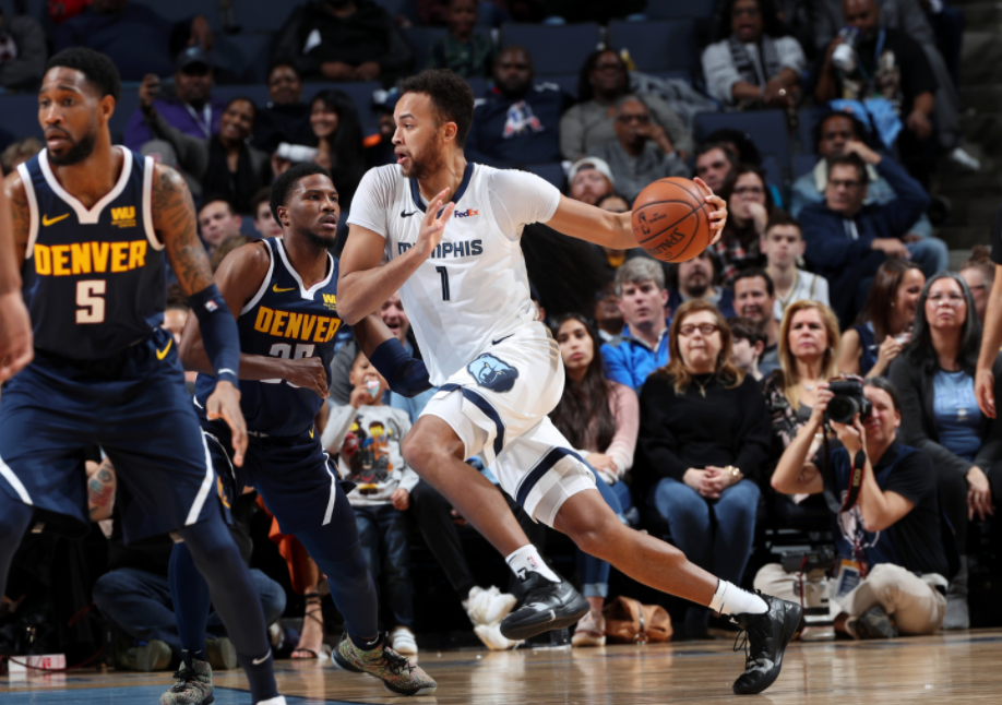 为什么我的nba人动作慢(他是NBA动作最慢的球员，却被争着签约：比慢，你没有我快)