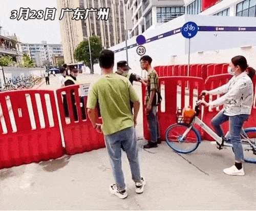 高调复出，封路直播，谁能管管卖假货的辛巴？