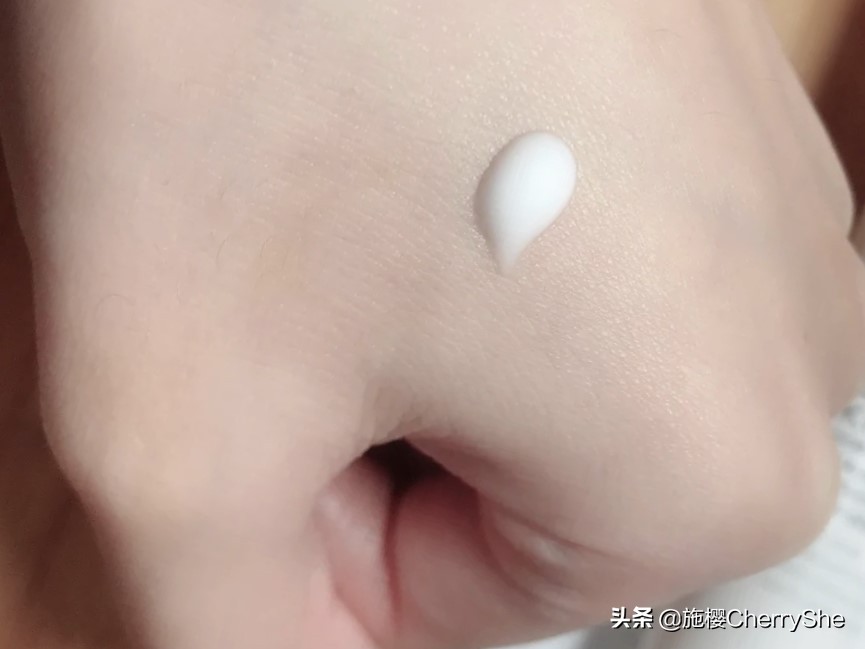 有什么好用的祛痘产品？理肤泉清痘三件套：痘皮大救星