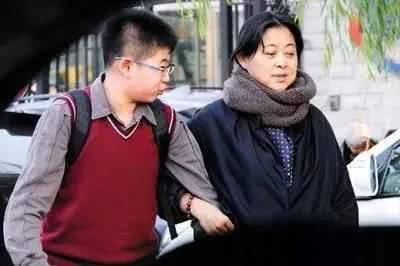 倪萍的儿子和女儿照片 倪萍女儿婚姻状况-起航号