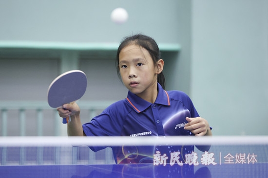 乒乓球磨砂纸磨哪（一块球板一层砂纸，乒乓球还能这么玩）