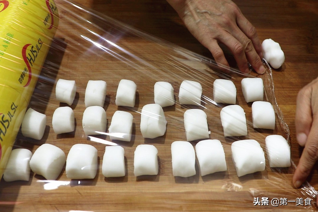 水晶饺子皮的做法,水晶饺子皮的做法和配方