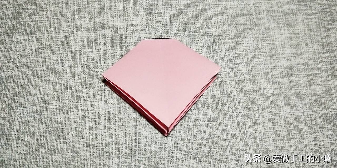 漂亮的蝴蝶结折纸，简单易学，用来做装饰不错呦