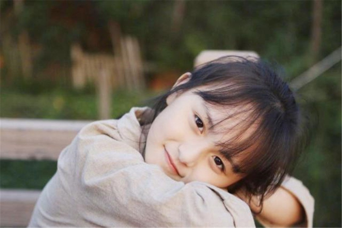 贾静雯女儿布布图片(2岁出道年入百万) - 赤虎壹号