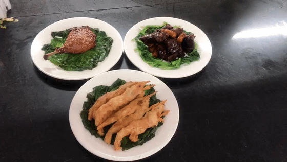 馋哭了！上海学校食堂里深藏不露的特色美食