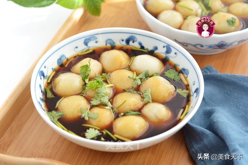 “咬一口”：吃着碗里望着锅里的贪心短评
