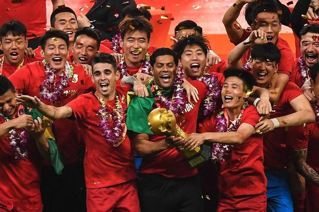 金元足球给中超带来什么（金元足球给中超联赛带来了什么，连传统豪门鲁能泰山都差点降级）