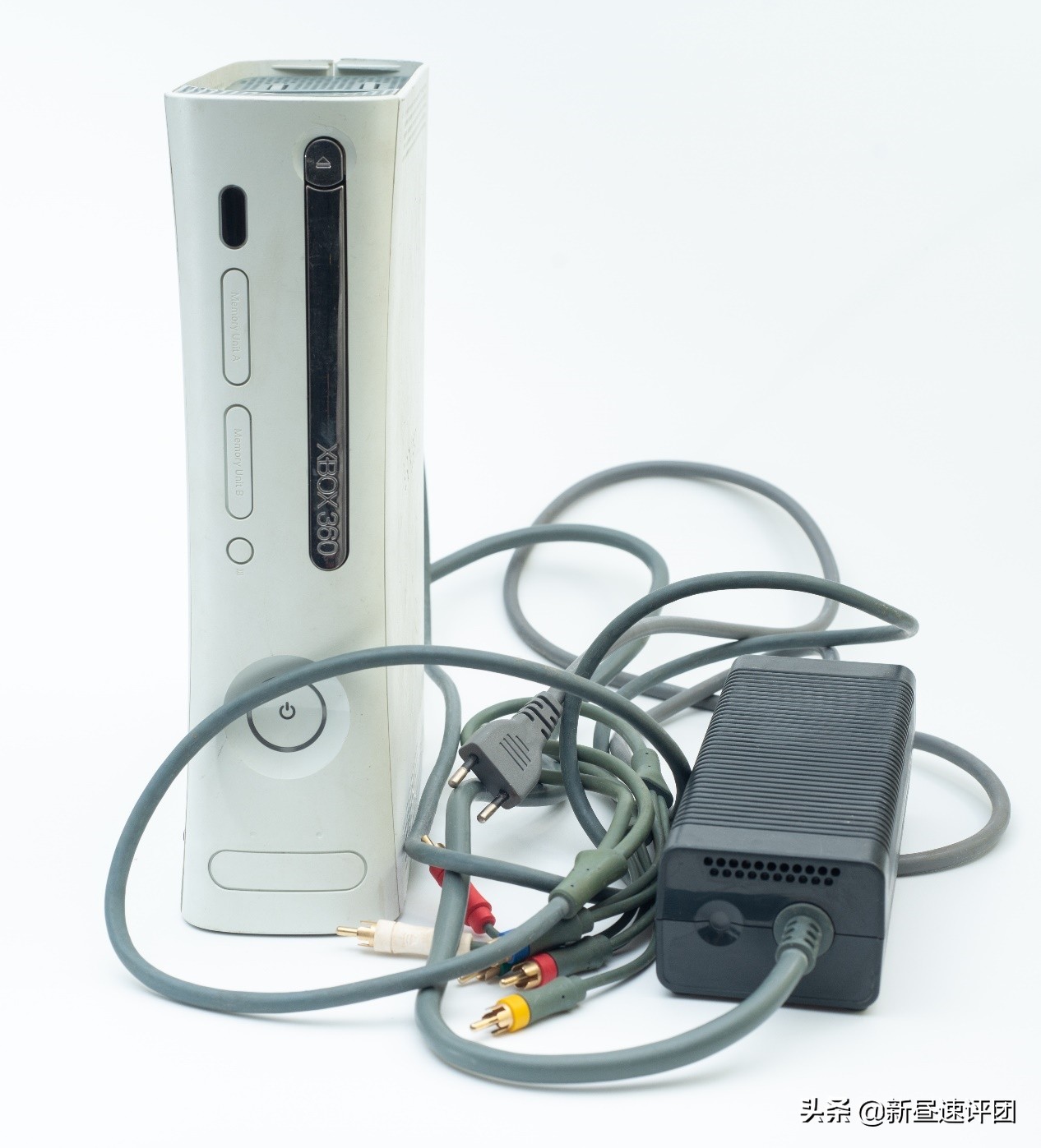 XBOX360拆解修复：我在厨房解决了万年诟病的三红问题