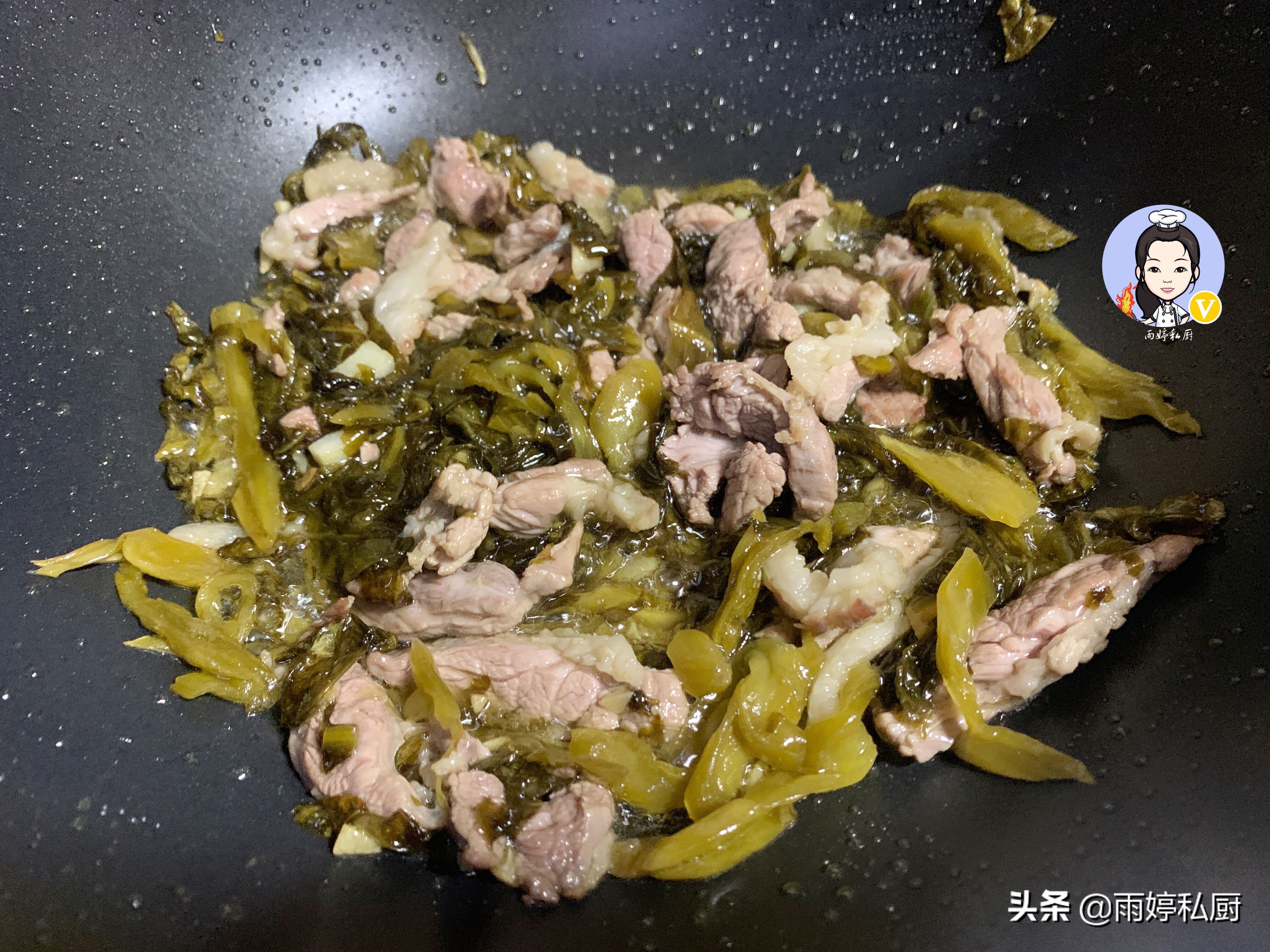 黑豆腐怎么做好吃（教你做Q弹滑软的黑豆腐）