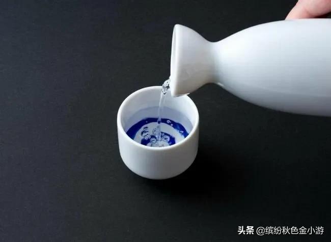 乘坐高铁时，可以带酒上车吗，乘火车携带物品还有哪些注意事项？