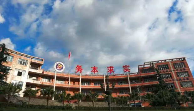贵州这所县级中学，为何收到清华大学感谢信？
