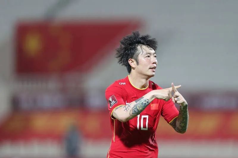 日本队主帅盛赞张稀哲，打了全国「球迷」的脸