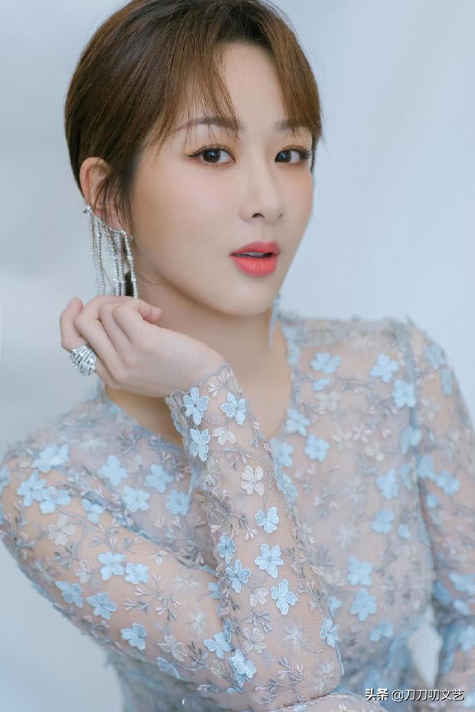 《家有儿女》12位小演员，有人没戏拍、有人红得发紫，对比太唏嘘