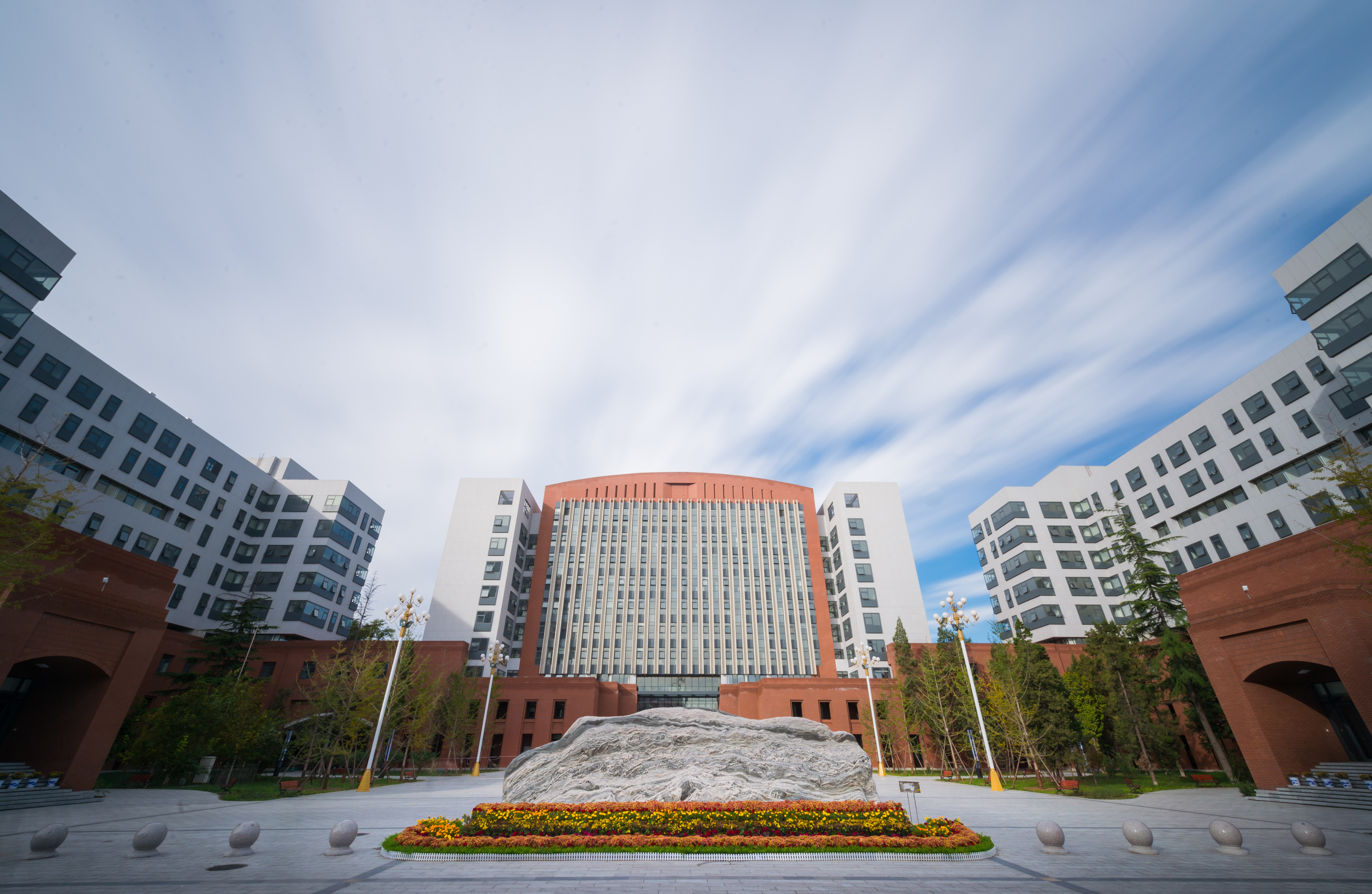 以大学的简称为例，趣谈“名”与“实”之不同