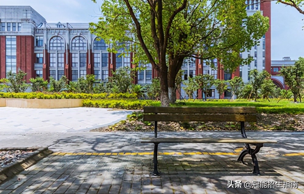 2021年成都公办卫校排行榜-卫校招生条件是什么？