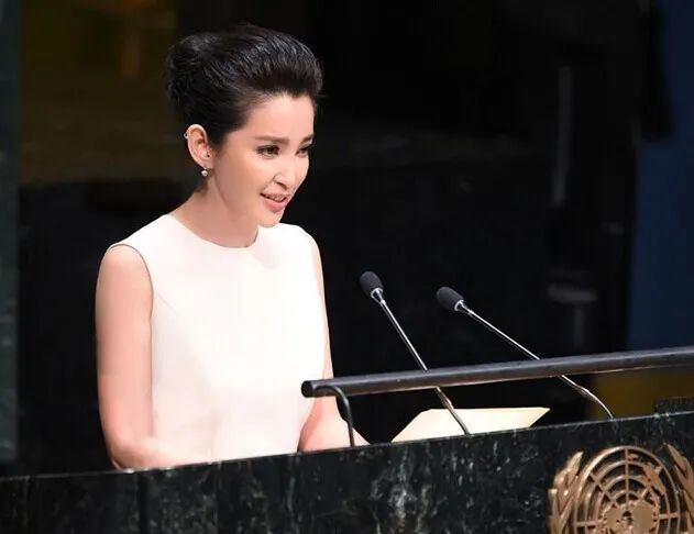 明星高考成绩曝光，有人垫底成学渣，有人能直接上清华