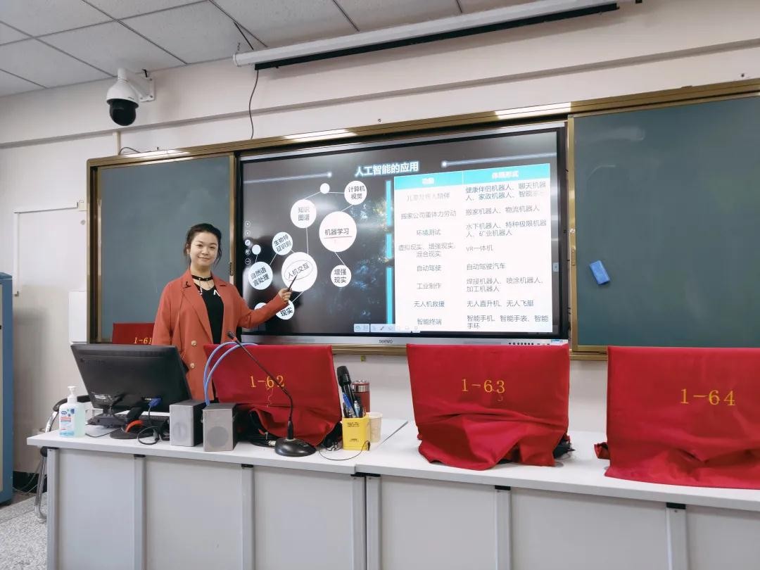 刷屏央视《新闻联播》！这9位“女神”火了：来自同一所大学，毕业又干了同一件事！