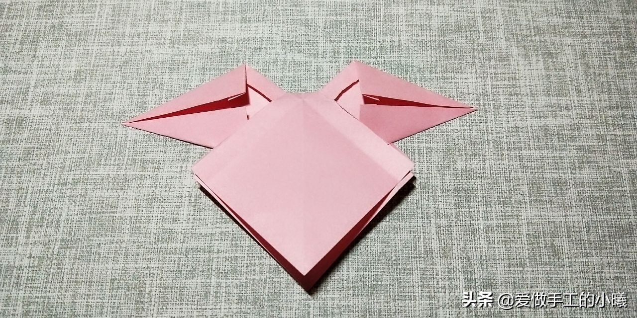 漂亮的蝴蝶结折纸，简单易学，用来做装饰不错呦