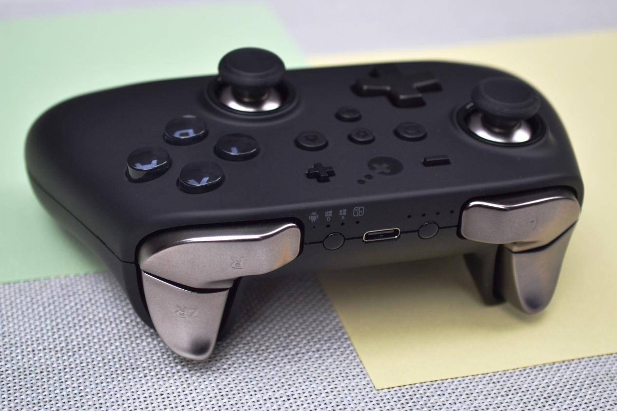 谷粒GuliKit金刚PRO手柄试玩——百变战术任你逍遥