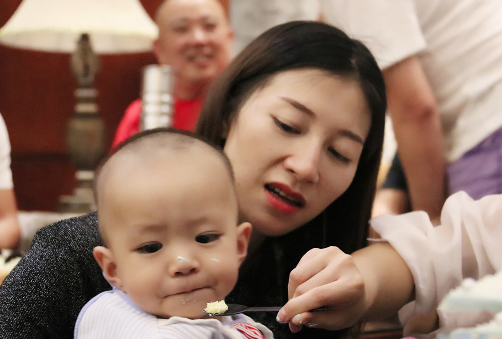 婴儿贫血吃什么（宝宝辅食吃得不好还贫血）