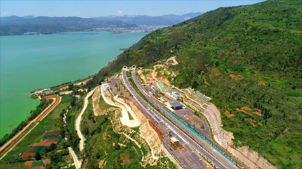 喜！喜！喜！8月31日，澄川高速通车，中老铁路也传来好消息