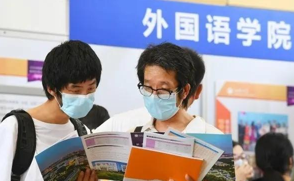 本科陆续二次补录，大量考生被这3所民办学校坑惨，学费都超3万