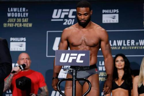 jon jones 重量级(UFC现役最强十五人排名！来看看你心中的王者排名第几？)