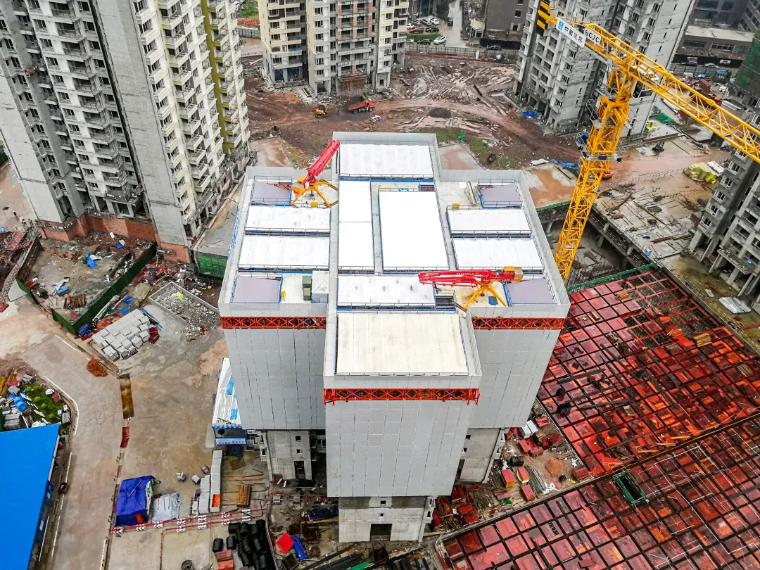 三局“智”造！国内首台“住宅造楼机”80分钟顶升一层楼 - 液压汇