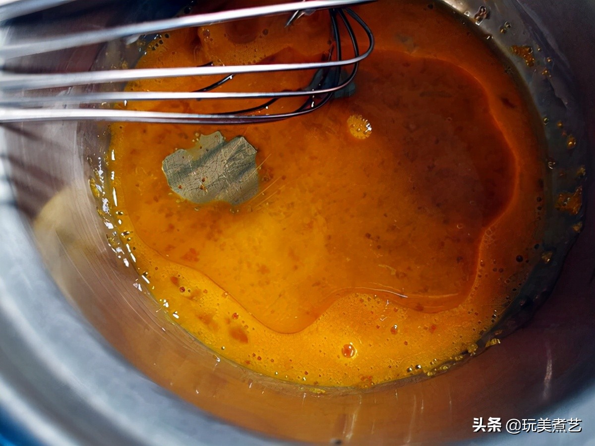 用红曲做出红丝绒般的蛋糕卷，重点就藏在细节里