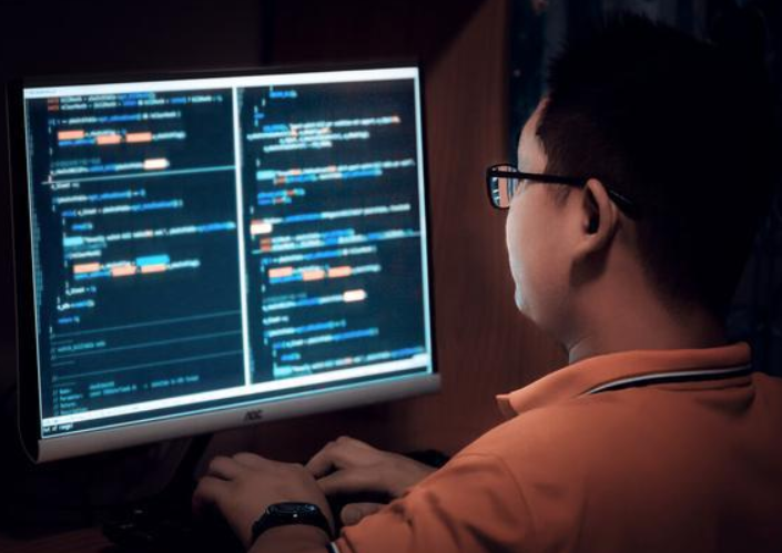 大学毕业10年后，才看清国企、私企和公务员的差距，希望你能懂