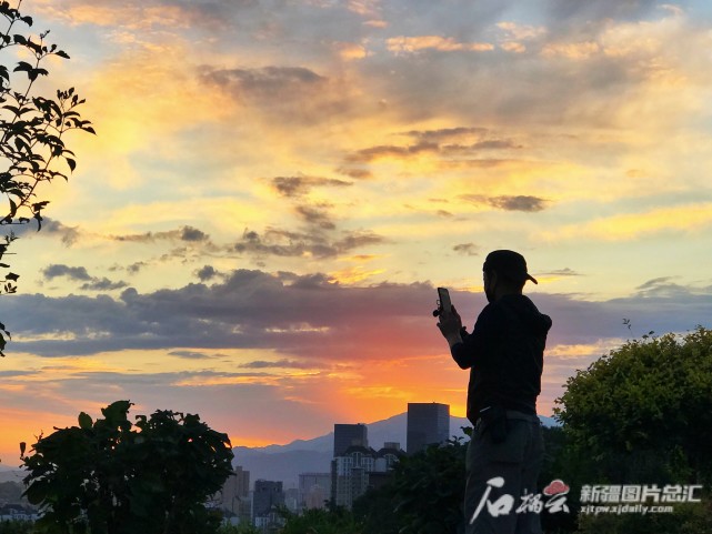 今日天气：早晚风清凉 午间逢暖阳