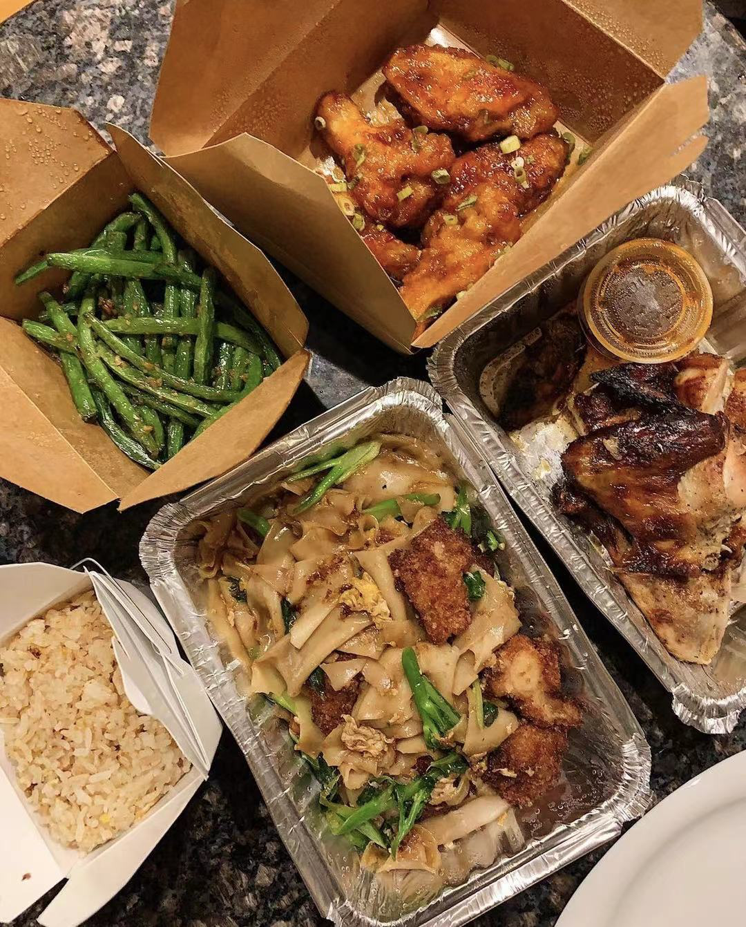 如果你想知道什么是快乐藤校的话，我现在就带你Brown