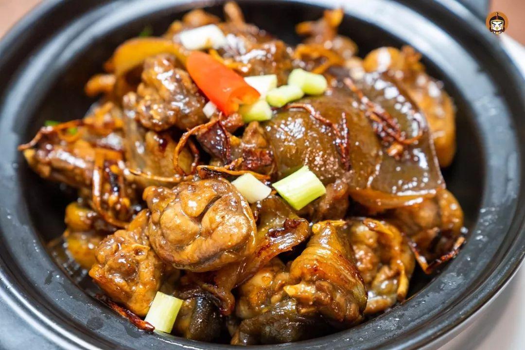 广东钓友河道钓鱼,意外钓起15斤大鳖,卖出近2000元